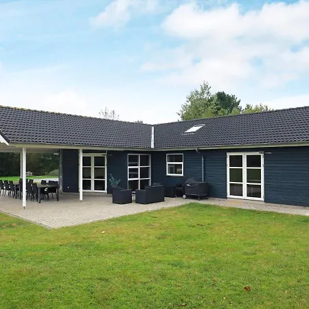 14 Person Holiday In H Jslev Сasa de vacaciones Bøstrup